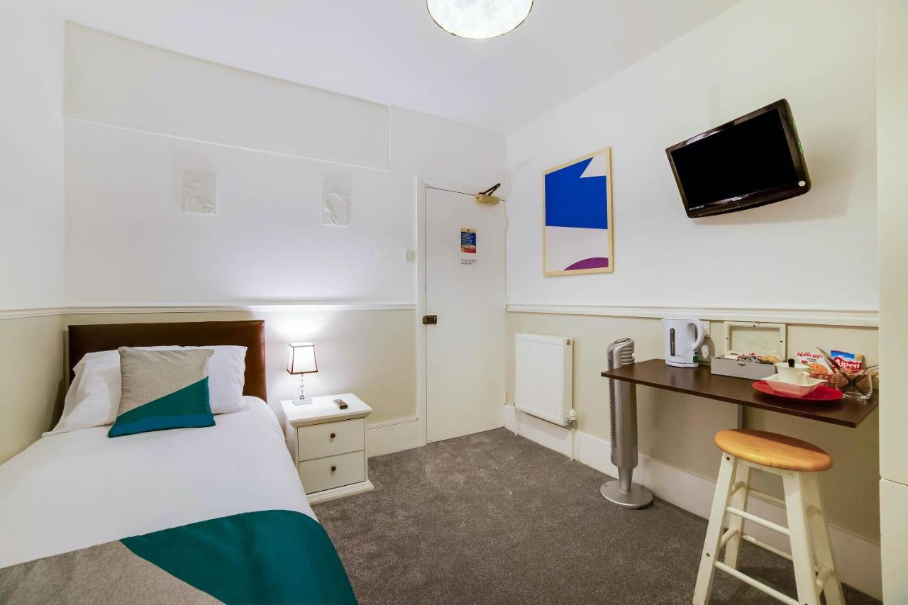Airport Lodge Farnborough  Habitación foto